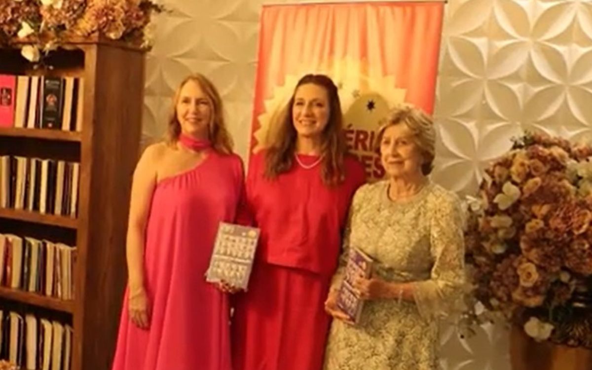 Foto Premiação do Livro Mulheres no Conselho - Vol. II