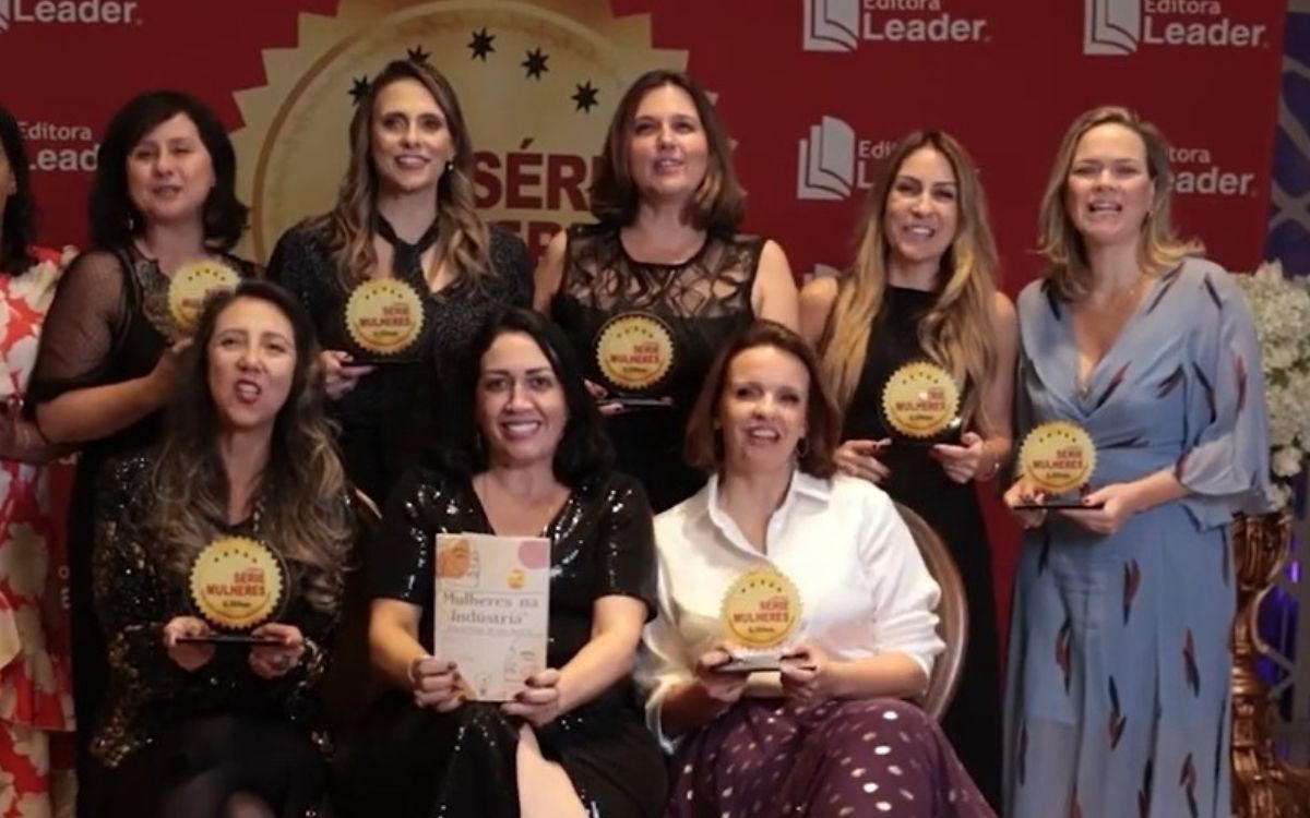 Foto Premiação do livro Mulheres na Indústria - Vol. I