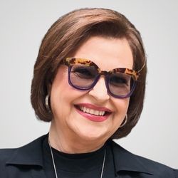 Adriana Cury