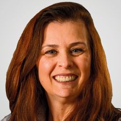 Alexandra Aparecida Pasquali Freitas