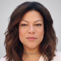Adriana S. Santos