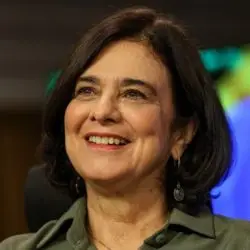 Foto Nísia Trindade